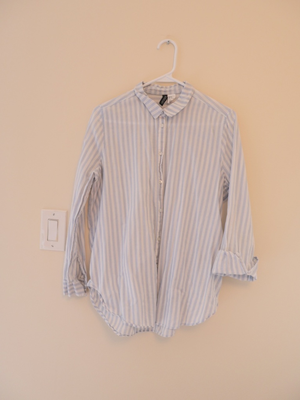 H&M Cotton Blue White Striped Relaxed Button Up Long Sleeve Shirt Coastal Preppy - Picture 2 of 6